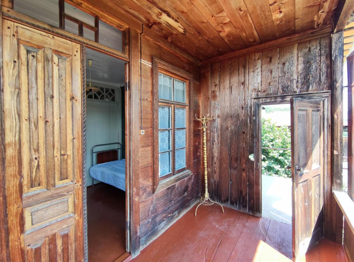 Racha Chogovadze'S Guest House Ambrolauri Exterior photo
